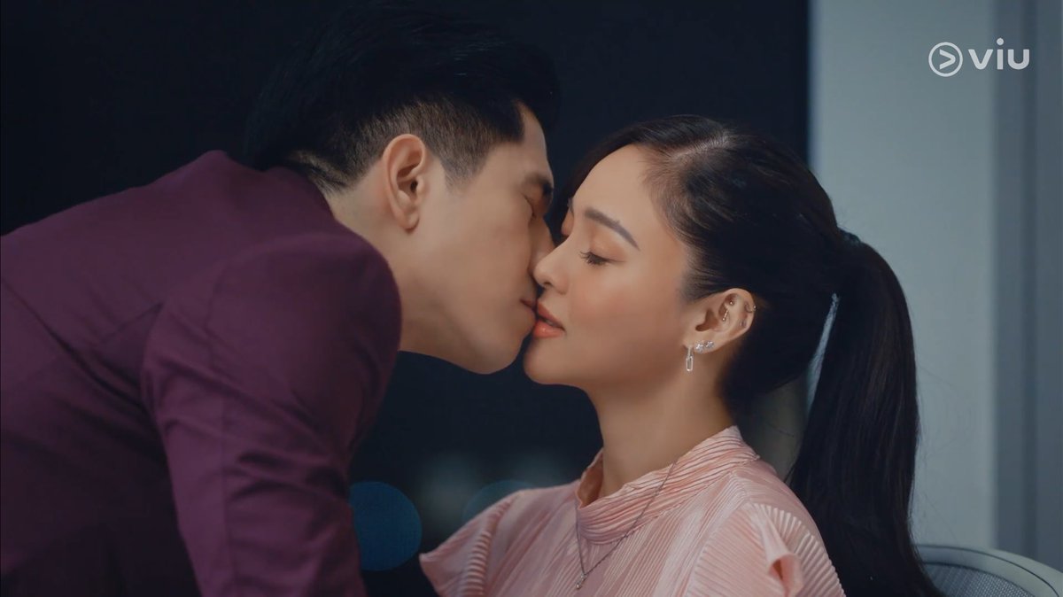 manilynAballe's tweet photo. Ung Mukha na nabitin sa moment🤨🤨🤨💖
Nako BMC ginagalit mo SI #Secretarykim 😣
#WhatsWrongWithSecretaryKimPH #KimPaunOnViu
#PauloAvelino #KimChiu
#LinlangTheTeleseryeVersion https://t.co/yJpz9bbZQ1