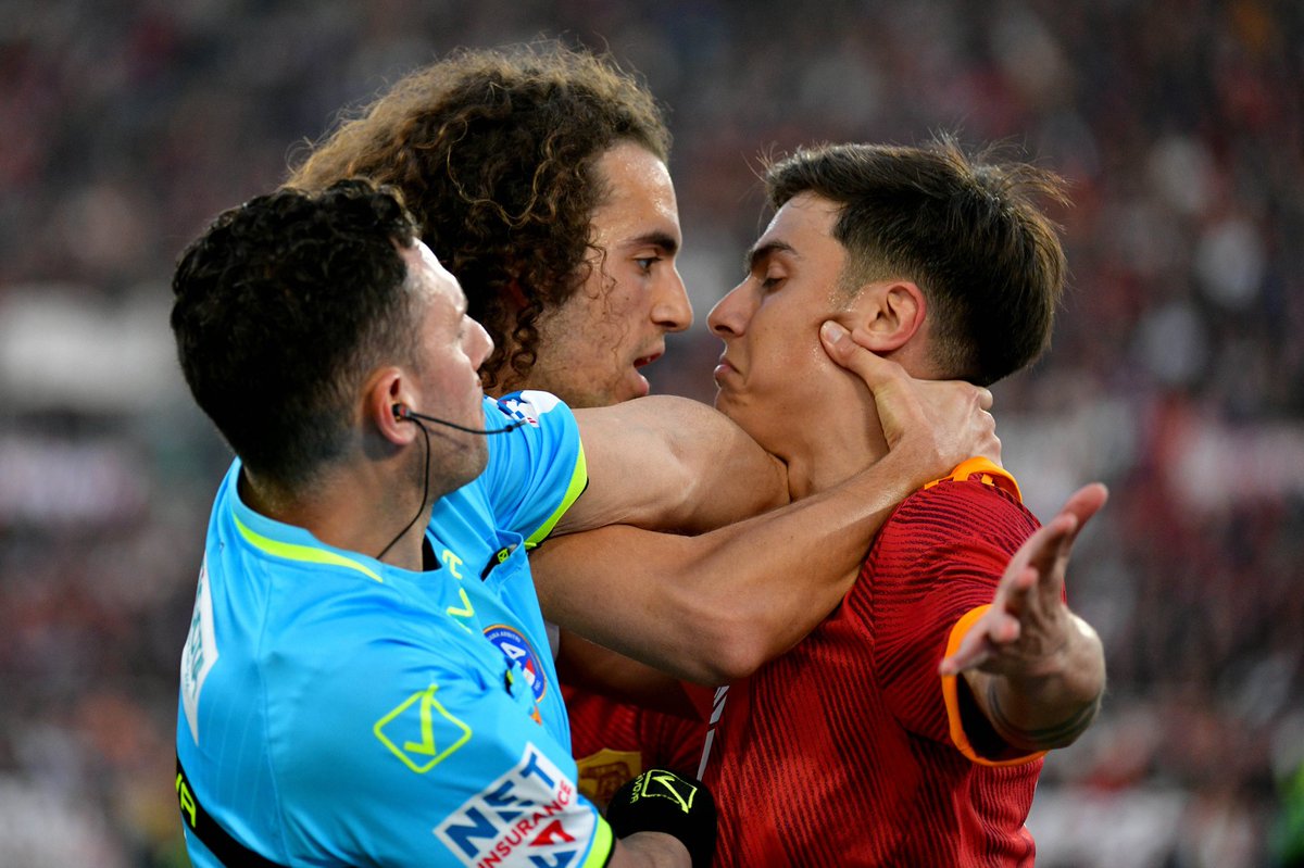 Ton 4 qui explique à ton 9 que les retours défensifs ne sont pas optionnels 🫠

Cc <a href="/DayVrai/">Vrai Foot Day</a>