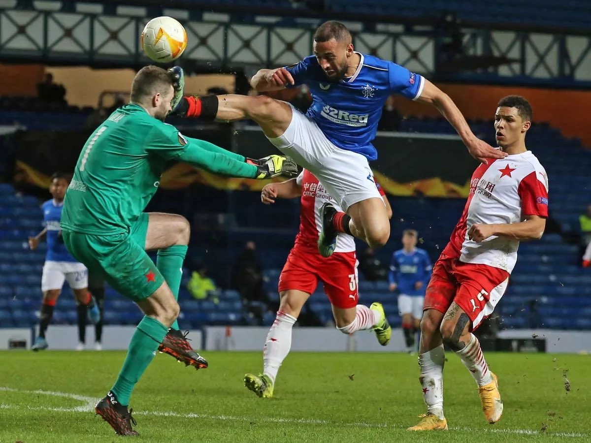 Credit where it’s due. @mstewart_23 campaigned tirelessly after Roofe was wrongfully sent off for this challenge having touched the ball first. It’s not as if he’s just a bitter, bitter little man…