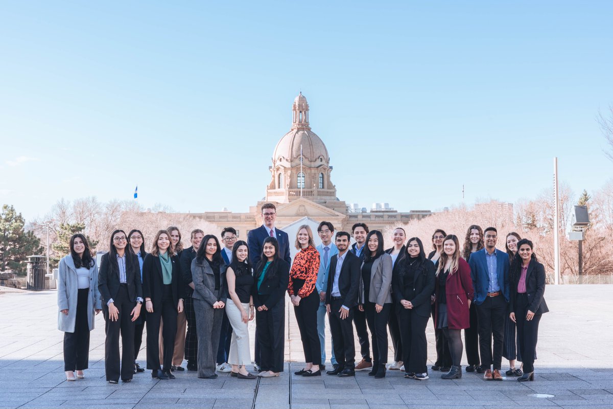On Monday 32 medical student delegates from across Alberta held meetings with MLAs to discuss their concerns as future physicians and how government will address the crisis in primary care. These students care about the health of their future patients in Alberta.