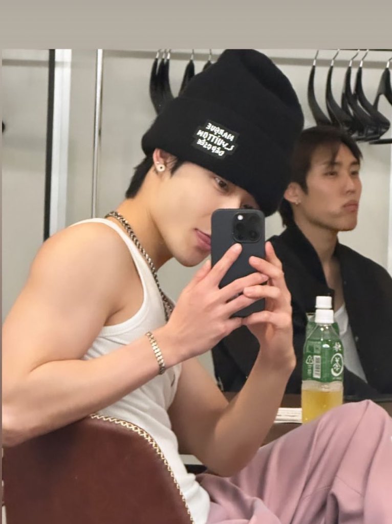 moonkebs's tweet photo. Yo wassup https://t.co/KuTFQkcIOp