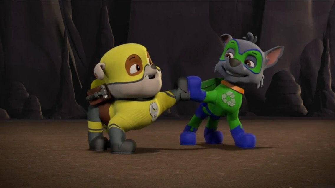 Da3picMeat's tweet photo. Before Mighty Pups there were the Super Pup Outfits. Shame that these were only in 2 eps. (I think) throughout the series cause they were pretty neat overall.
#pawpatrol https://t.co/iM46waECmE