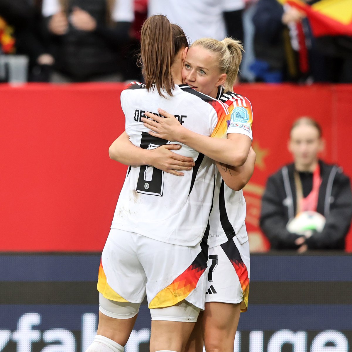 At the double 👊 #DFBTeam #GERISL 2:1 📸 DFB/Sofieke van Bilsen/Getty Images