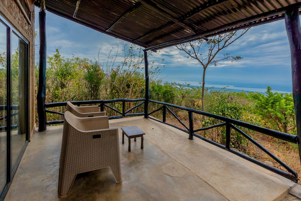 After a long week, reward yourself with a relaxed break in nature.

#AkageraRhinoLodge #AkageraNationalPark #VisitRwanda