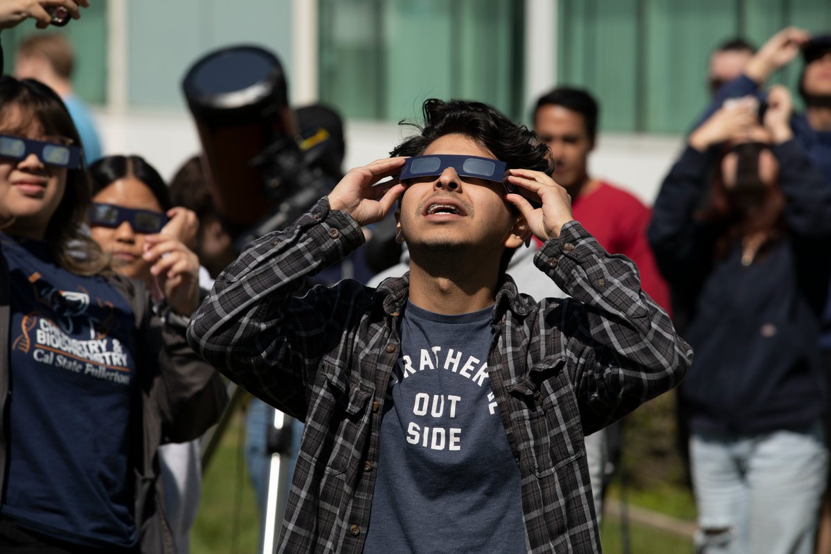 csuf's tweet photo. Did you catch the solar eclipse? 🌙 🌑
Marie Johnson, Dean of the College of Natural Sciences and Mathematics, says it's important to make science tangible because, "We spend all day, every day, trying to seek the truth through scientific means. When something like this happens, it makes it real."
👉Let us know where in the world you were able to see the eclipse!