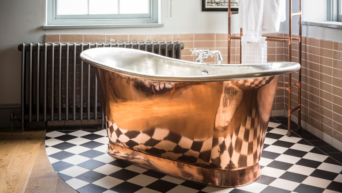 Although we create Contemporary Copper Baths, handmade using a combination of ancient artisan techniques and modern innovation, our foundations are still firmly rooted in the iconic heritage of historic design. #copperbath #luxurybath #luxurybathroom