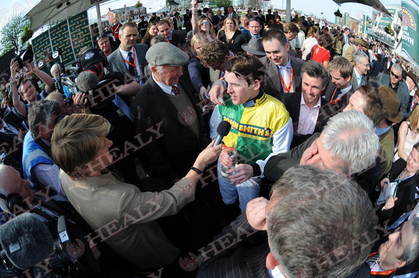 🐎 @AintreeRaces 9-April-2011 #fromthearchives #Memories #HealyRacing #OnThisDay #HorseRacing #13yearsold John Smith´s Grand National Chase of £950,000. 'Ballabriggs' O- Trevor Hemmings T- @donaldmccain J- Jason Maguire (c)healyracing.ie