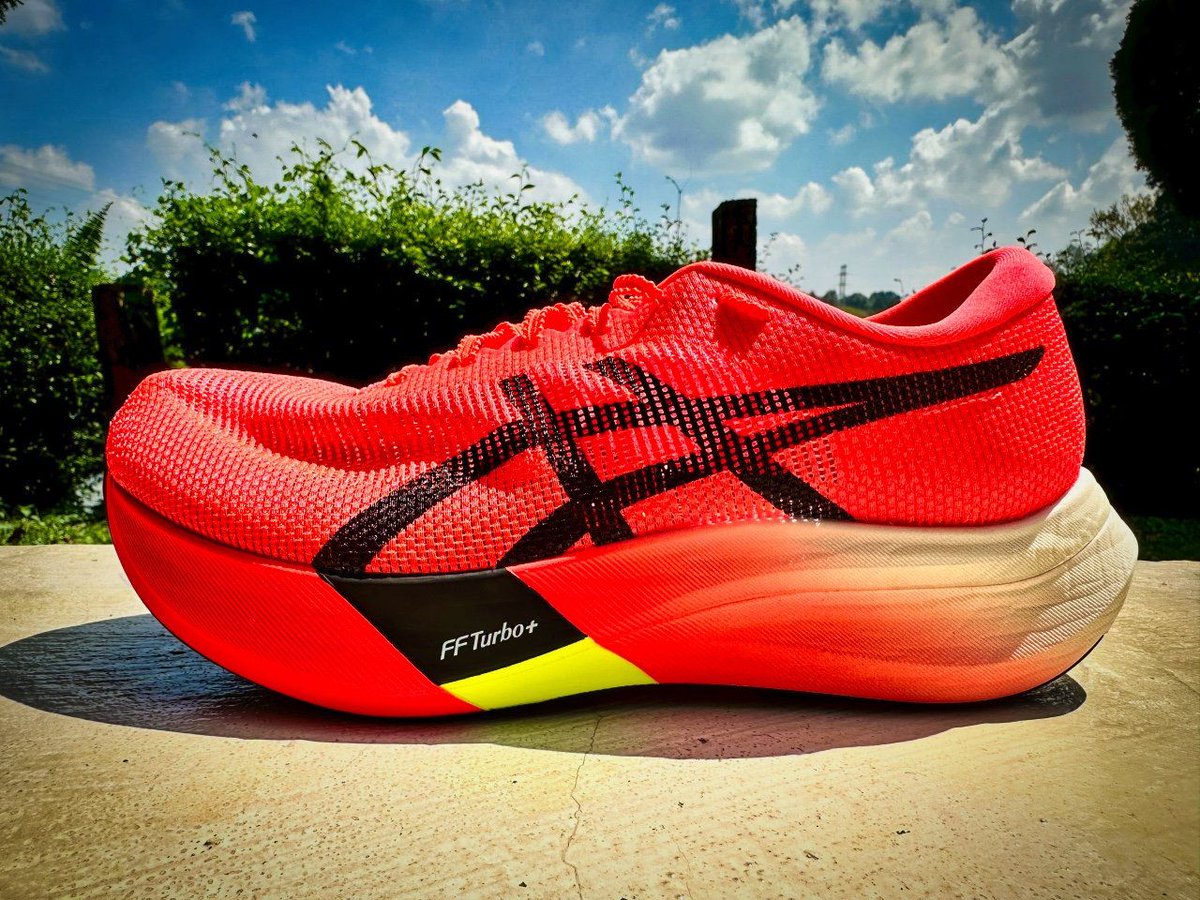 The ASICS Metaspeed Edge Paris is a really fast but firm racer best suited to half marathons. It has a stiff midsole with an aggressive forefoot rocker but the new FF Turbo+ foam doesn't compress much so you don't get a very bouncy ride. The Edge Par - bit.ly/4cMxqvD