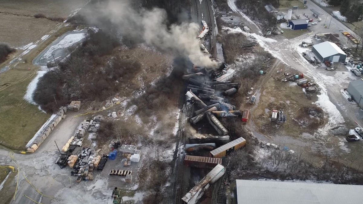Norfolk Southern Will Pay $600 Million In Class Action Lawsuit For East Palestine Disaster jalopnik.com/norfolk-southe… #norfolksouthern #eastpalestineohio