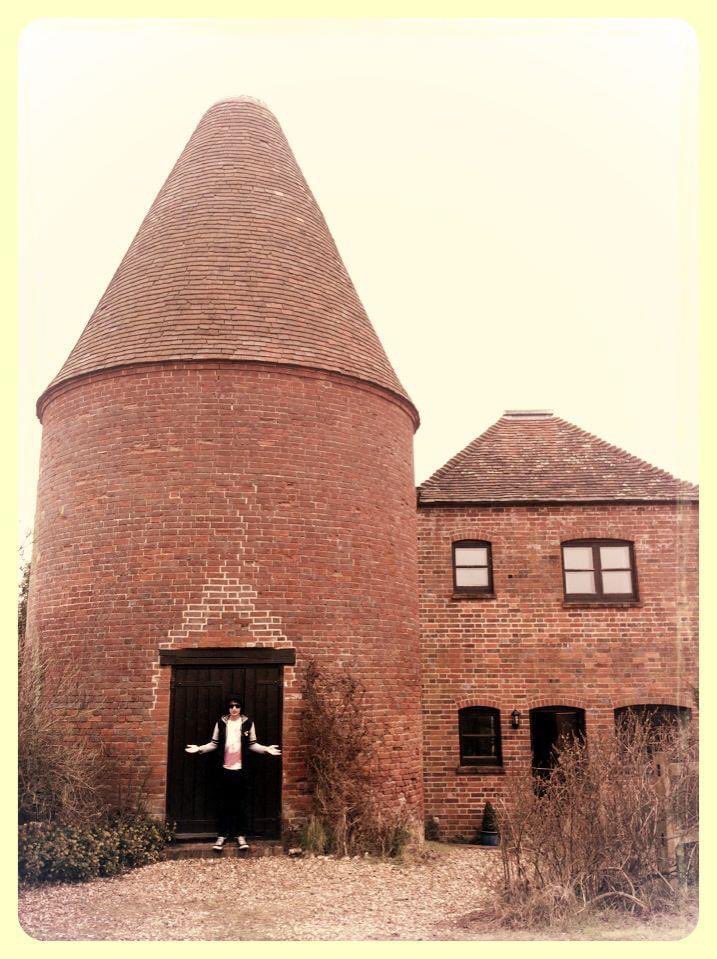 lostalone's tweet photo. Here’s the studio where we recorded 90% of Shapes Of Screams #SOS10 https://t.co/KxCLDDAjj2
