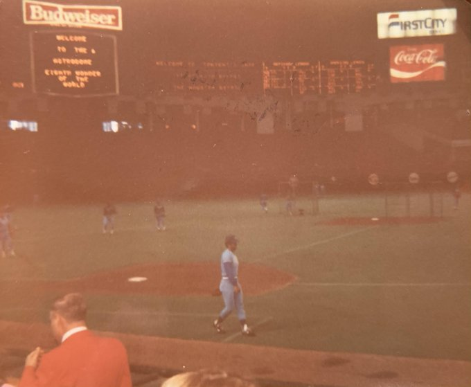 Images of #80s #Baseball as seen through the camera of a 10-year-old. @Braves manager @JoeTorre on the field pregame during a 3-game series w/ the @astros 6/20-22/83 at the #8thWonderOfTheWorld the #Astrodome. @BravesVintage @baseball_80s @BravesOnTBS @SABRBallparks @DaleMurphy3