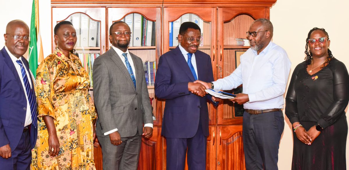 Today I received the Report on the Recruitment of the Chairman of Siaya County Public Service Board from the Selection Panel. The Selection Panel was appointed on 1st March 2024 after successful vetting by the County Assembly and was chaired by Mr. Willis Ayieko Onyango.…