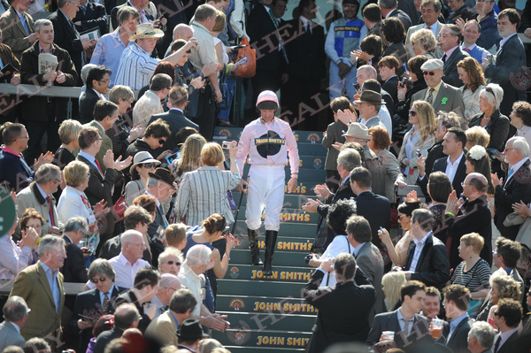 🐎 @AintreeRaces 9-April-2011 #fromthearchives #Memories #HealyRacing #OnThisDay #HorseRacing #13yearsold Faces at the races... @carlllewellyn2 Charlie Fenwick, @JonjoONeill & Charlie Swan, Graham Thorner (c)healyracing.ie