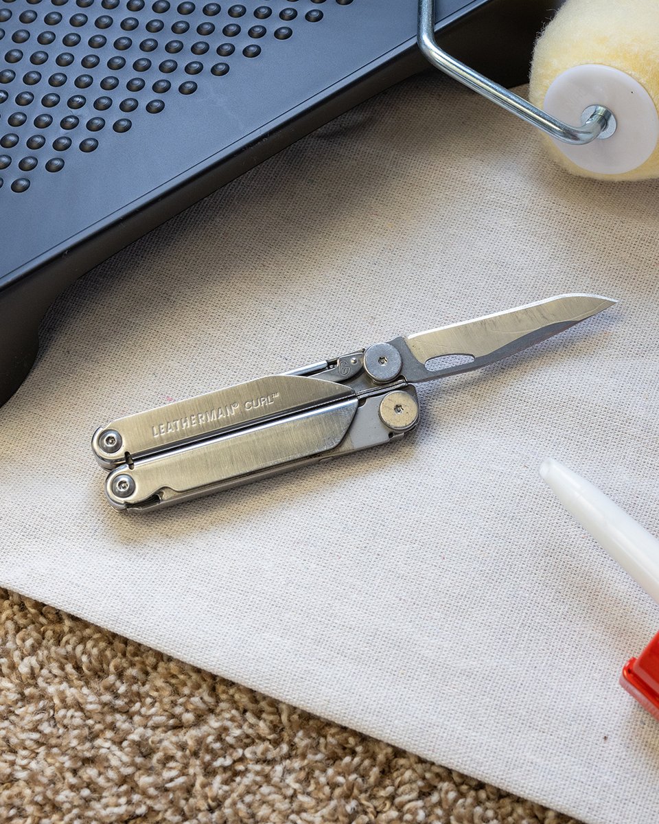 With its classic styling and slim design, the Curl is the ultimate everyday companion. #leathermantools bit.ly/4apQ3E7