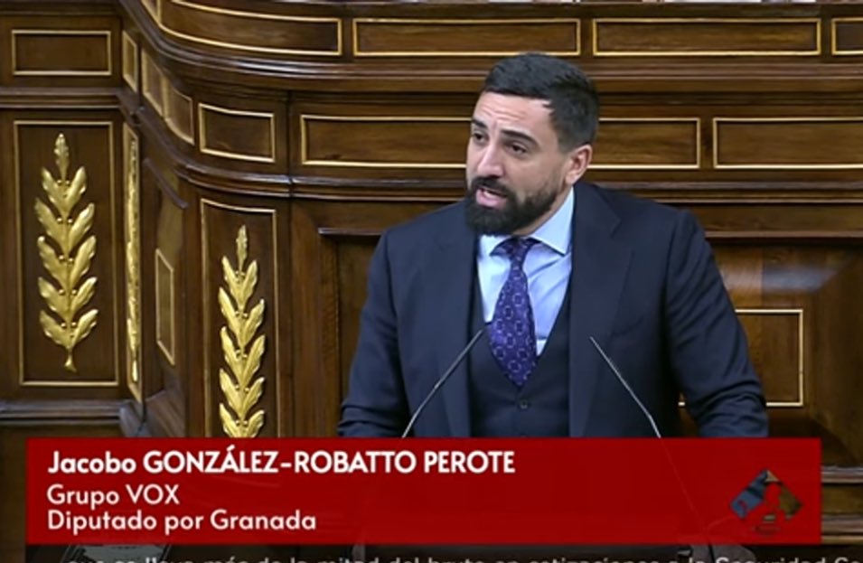 Abascal tiene un doble para las escenas de riesgo en el Congreso. Como por ejemplo: madrugar.