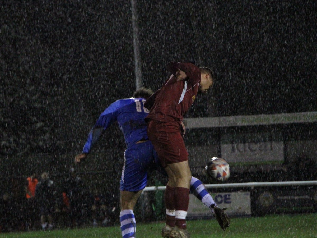 A damp evening last night as @CheadleNomads played @WinsfordUnited @nwcfl #grassrootsfootball #nonleaguefootball
