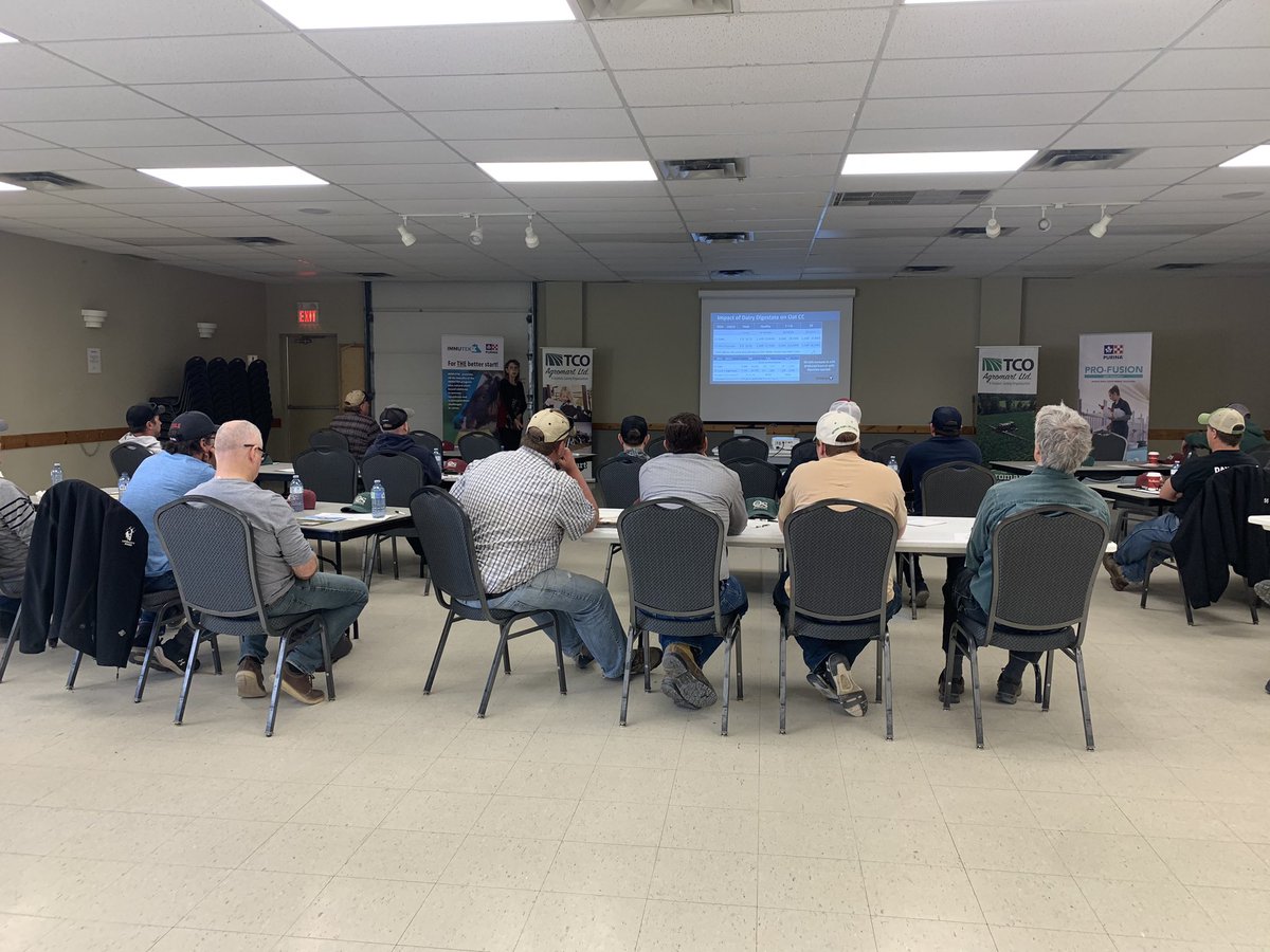 Finishing up the day is Christine Brown from @OMAFRA speaking to our group about Manure on Forages