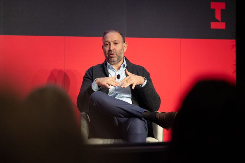 As early shareholders in ByteDance—what is the patience level for an exit? “The most important thing is that the fundamentals are continuing to be strong. Our hope is that a lot of smart people can come to the right conclusions.” — @AntonJLevy @generalatlantic #PrivateCapConf