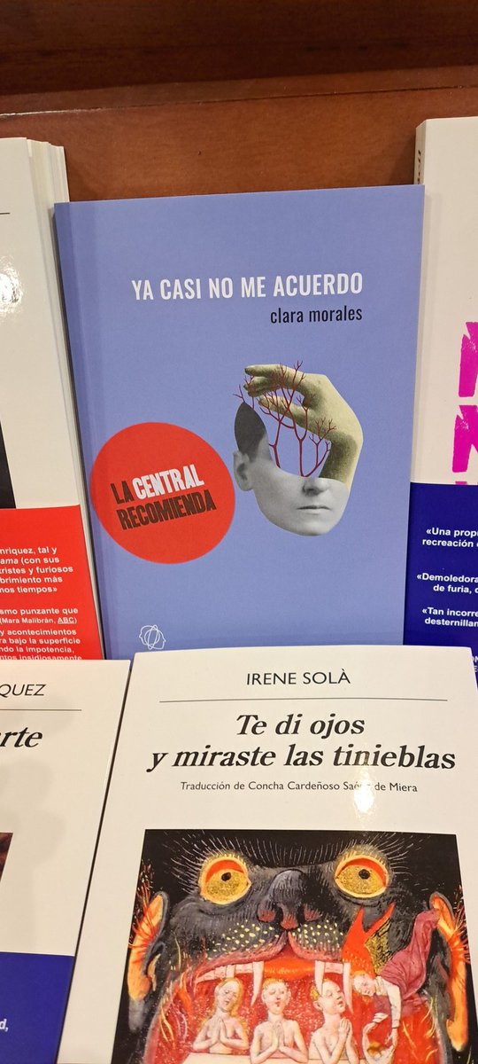 Ya tenemos en @LaCentralenMad a @claramoralesf y el último libros de @transito_libros. Un libro de relatos muy especial 🌟