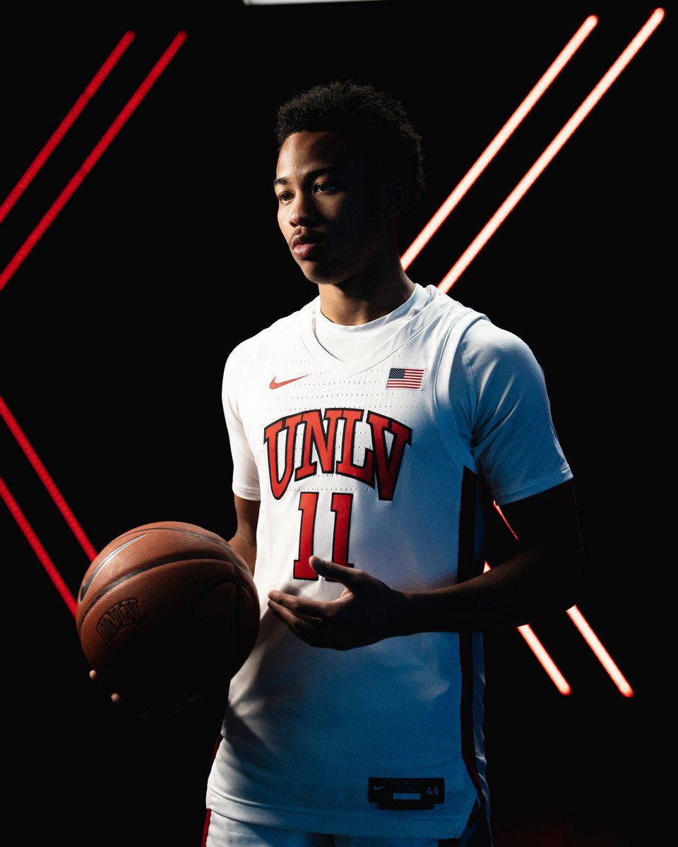 TheRunninRebels's tweet photo. Runnin’ it back 👀 https://t.co/guMCTpyWW5