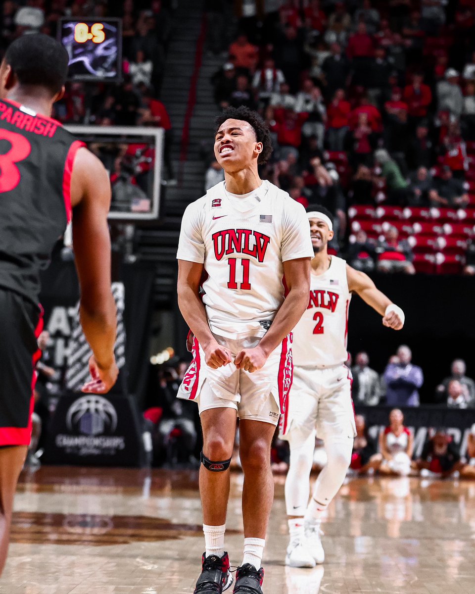 TheRunninRebels's tweet photo. Runnin’ it back 👀 https://t.co/guMCTpyWW5