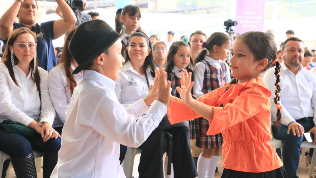 En el bello municipio de Boavita en la provincia Norte, iniciaron los actos protocolarios de los #100Días100LogrosBoyacá, con la participación del gabinete departamental liderado por la jefe de Gabinete, @slovega. ¡Esto apenas comienza! 🧵👇