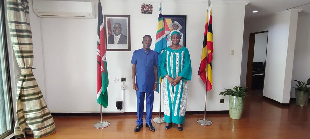 BigirwaJoselyn's tweet photo. Today, I visited Kenya's High Commissioner to Uganda, H.E Maj.Gen @owinow, and deliberated on strategies for enhancing collaboration and sustained engagement on issues of peace & security in the #igadRegion, underscored the role of Diplomatic missions in peace processes. https://t.co/5aHUGDeWyR