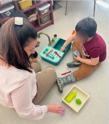 🌟 Mrs. McShea of @ehydolphins is a star at fostering growth through play! 🧩 With a play-based approach, she's nurturing essential skills and fostering joy in her students with autism. 🌈 #AutismAwareness #PlayBasedLearning #InclusiveEducation