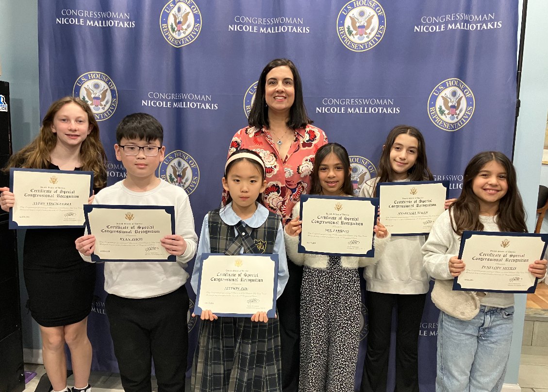 It was a pleasure to meet with the #Brooklyn elementary school students who won my office's Presidents' Day Essay Contest. From combatting inflation & human trafficking, to lowering the cost of prescription drugs, to fighting for animal rights & increasing police presence in our…