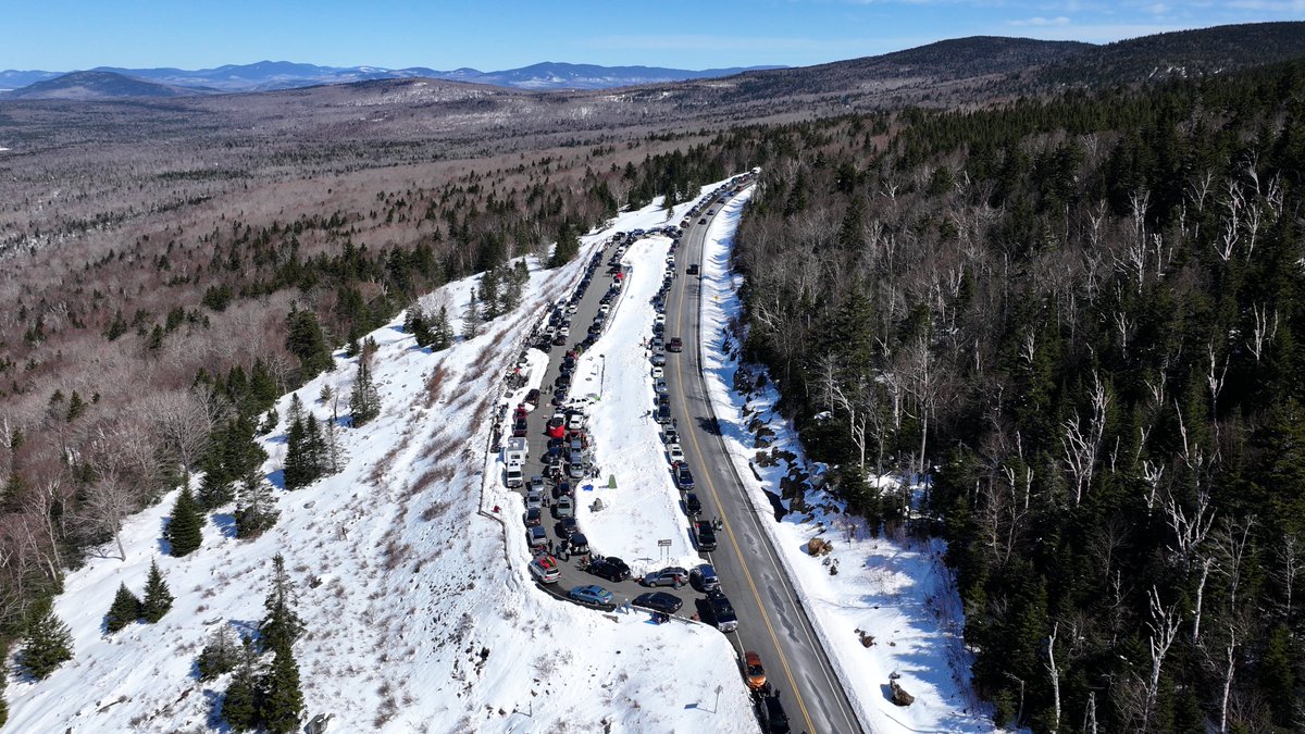 Traffic volumes on some state highways were between 10 and 20 times greater than normal yesterday. This picture shows eclipse-viewers at the Height of Land on Route 17 in Roxbury. Read our preliminary eclipse traffic assessment here: maine.gov/tools/whatsnew….