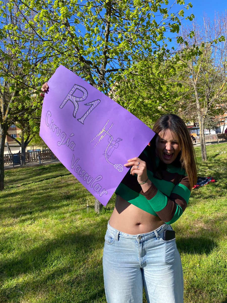 Y por fin... 
✨ R1 de Angiología y Cirugía Vascular en el 12 de Octubre ✨