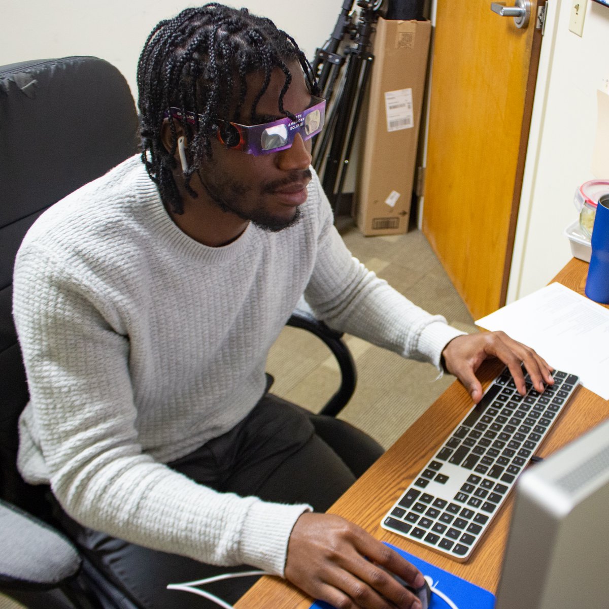 ECPIUniversity's tweet image. #Highlights of faculty, staff and students around campus preparing/observing yesterday&apos;s solar eclipse at ECPI University! The next total solar eclipse will not be witnessed in the continental U.S. again until August 2044.

#ECPI #MyECPI #AroundCampus #eclipse