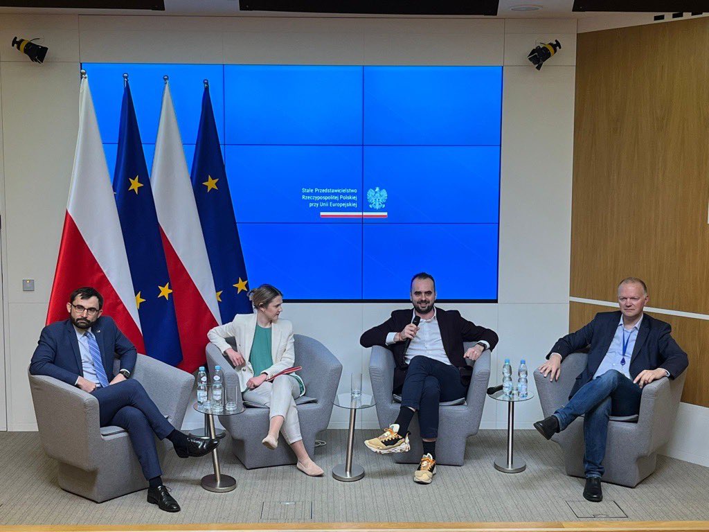 Today we hosted Polish trainees at the EU institutions. 

The talks focused on the current goals of the @PLPermRepEU and preparations for the upcoming Presidency in 2025.

We are happy to host the next generation of ambitious Europeans who forge shape of our future.