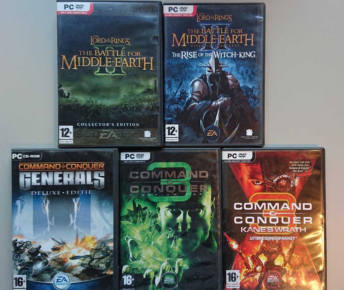 I love these games and the game boxes so much❤.

I never gonna sell these games. These are peak gaming memories from my personal teenage gaming history.

#LordOfTheRings #CommandandConquer
#Videogames
#GamersUnite 
#PCgaming