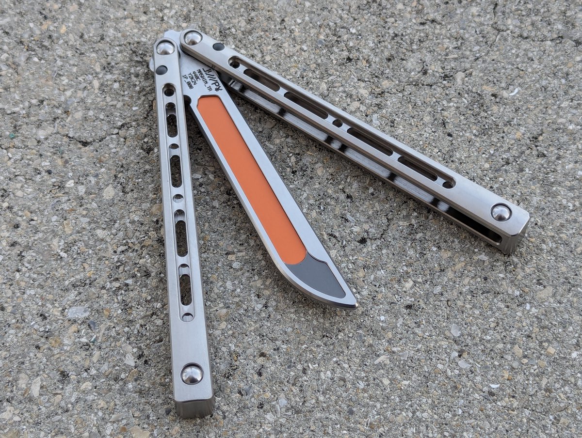 jimpydesigns's tweet photo. Mashin-TR Preorder Launches Tomorrow, April 10th @ 8PM EST on https://t.co/IFnwDzS9vm [*>*] https://t.co/YtpkT3PAwf