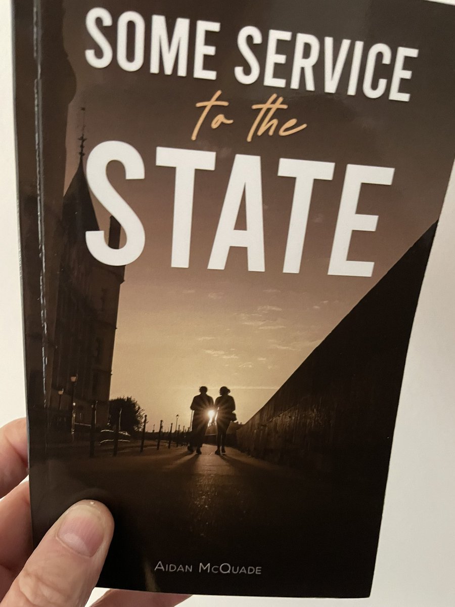 I love fiction dealing with less prominent points in Irish history - my own Blackwatertown is 1950s, @CauveryMadhavan’s The Tainted is 1920s (&80s) but Irish in India. So thank you very much @the_mcquade for your own Some Service to the State set in 1925. Happy Reading ahead