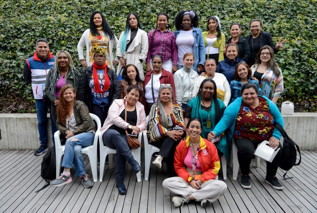 🗳️En Bogotá contamos con 20 mesas locales de participación y 3 con enfoque diferencial, para que los representantes de las víctimas sean la voz de esta población y nos ayuden a identificar sus necesidades y ser una puerta de oportunidades para todas y todos.  #BogotáTejidoDePaz