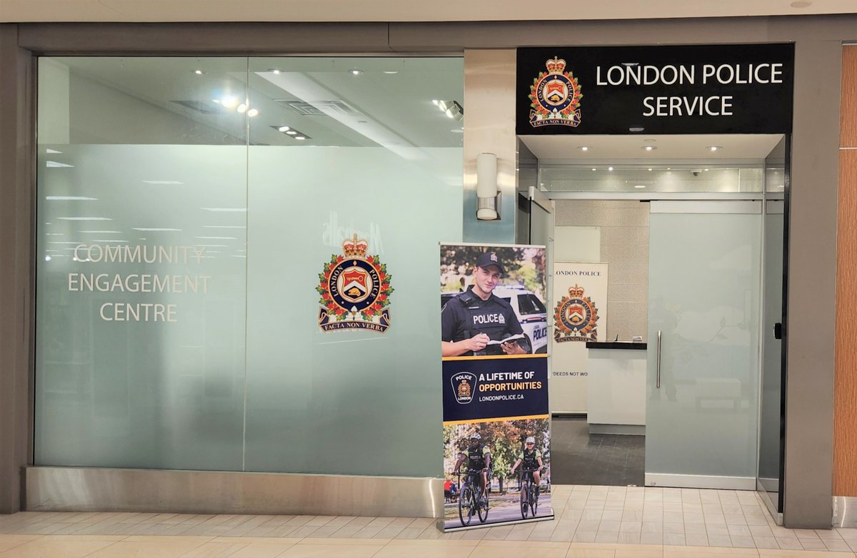 Have you visited the LPS Community Engagement Centre at CF Masonville Place yet? Members of our Recruiting Unit are there every Wednesday from 12-3 p.m. If you are interested in a career with us, stop by and chat! 👮 bit.ly/2MY9jT9 #LdnOnt
