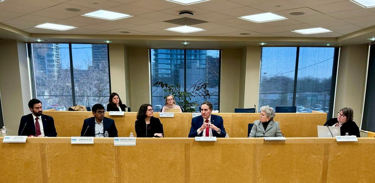 Today, in a meeting with Canadian PAHO/WHO Collaborating Centers, I discussed with Kumanan Wilson @bruyerecare, Christine Harmston @GovCanHealth and the Centers' Directors how to leverage Canadian expertise for our common regional health priorities. #Healthcare