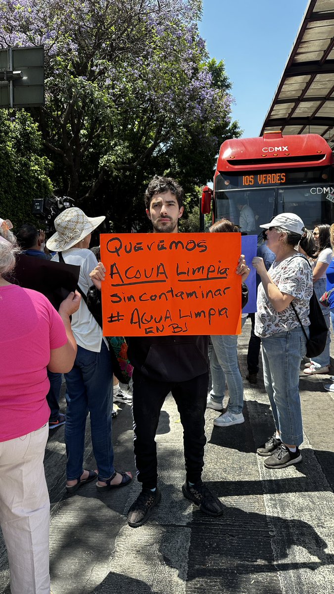 JuanBertheau's tweet image. El agua en la Benito Juárez lleva UNA SEMANA QUE HUELE A GASOLINA 
@brigadaBJ @BJAlcaldia @alcaldia_bj