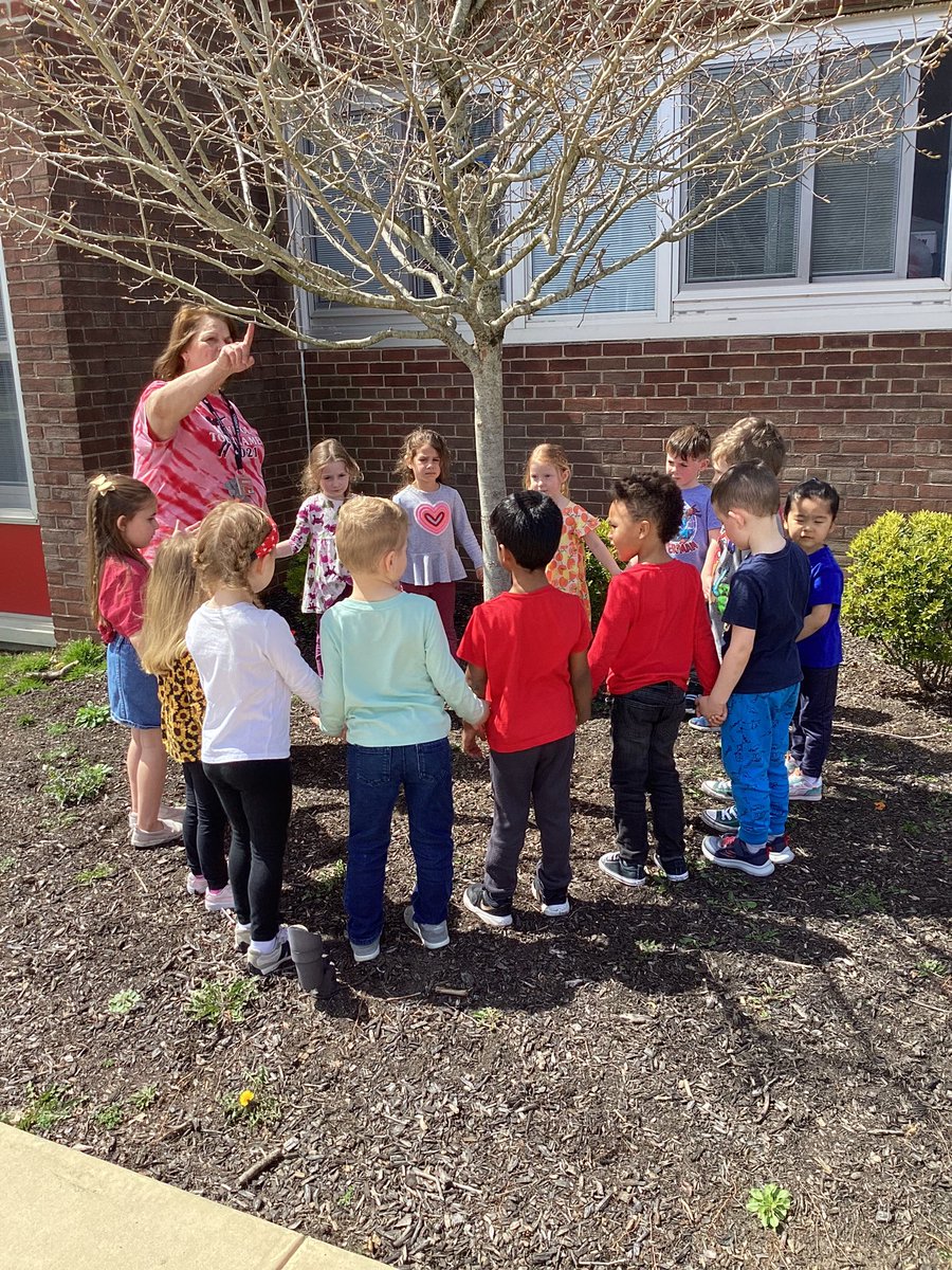 Mrs. Pearsall tweet media