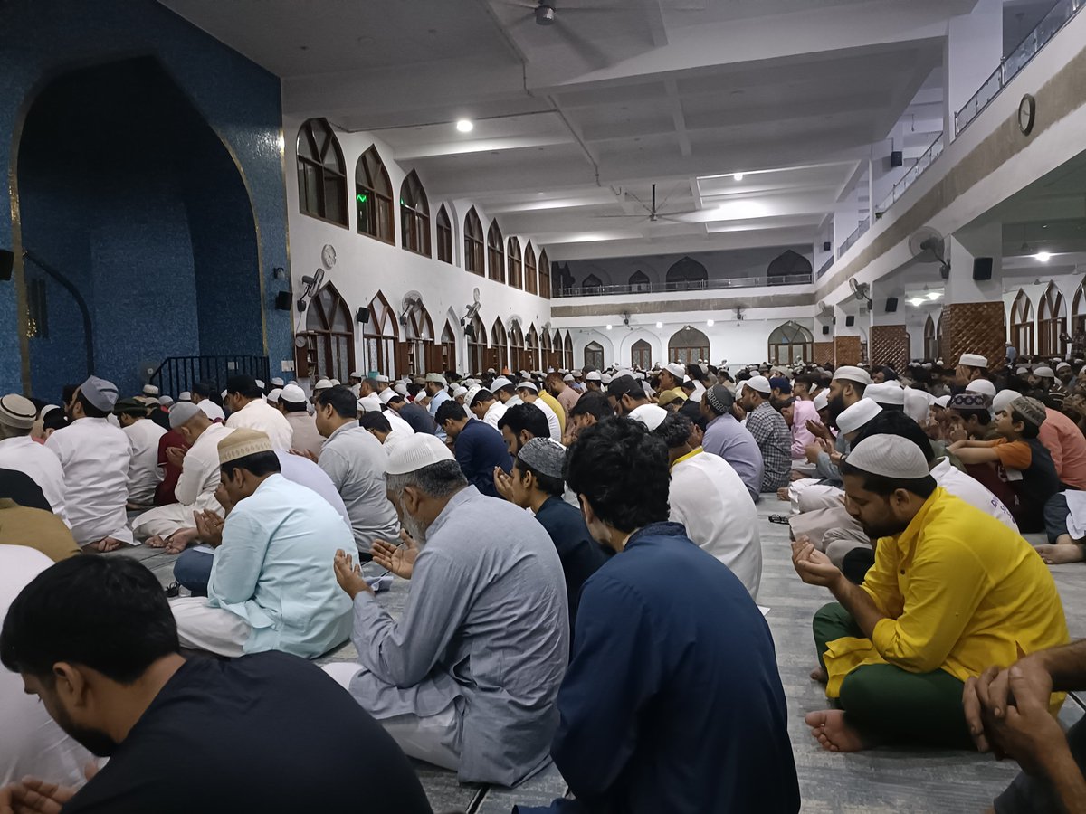 Thousands of people came daily for #taraweeh prayer in our mosque. At least one third of them were women. The entire Quran is read during the taraweeh prayers by an accomplished Hafiz and Qari. Offering taraweeh prayers is not easy, you have to stand for most part of the namaz,…