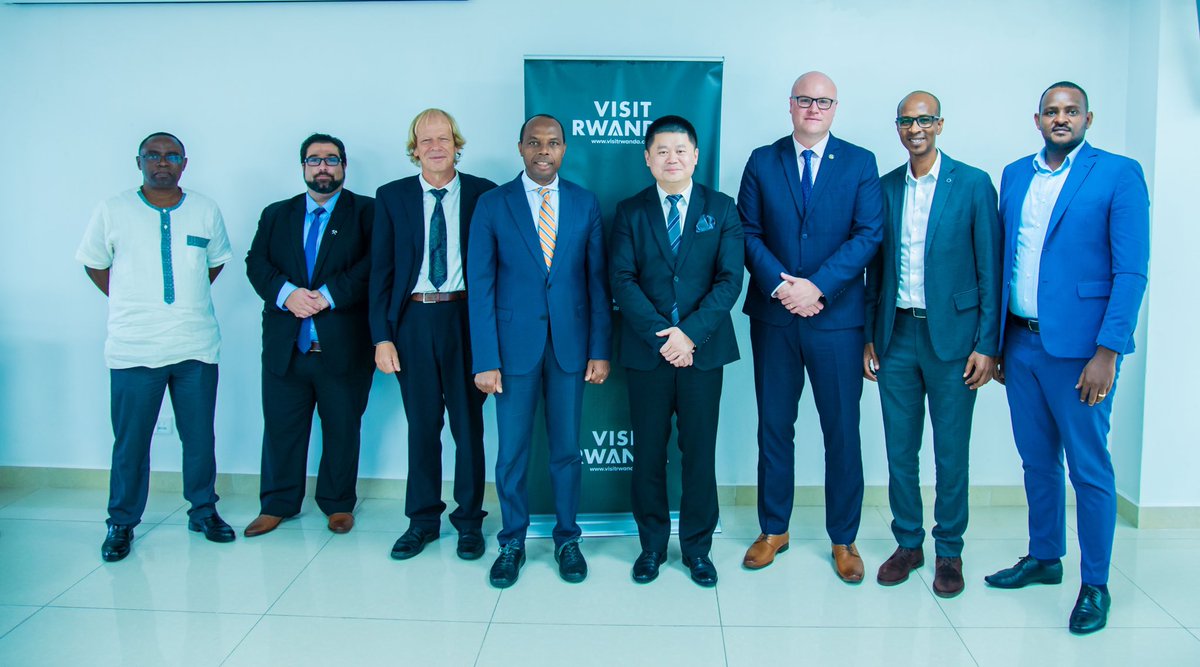 Today, RDB CEO @Francis_Gatare received a delegation of professors from @CurtinUni, led by Professor Xiaotian Zhang, Deputy Vice-Chancellor Global, for discussions on the university’s ongoing partnership to provide capacity building in Rwanda’s mining industry through academic…