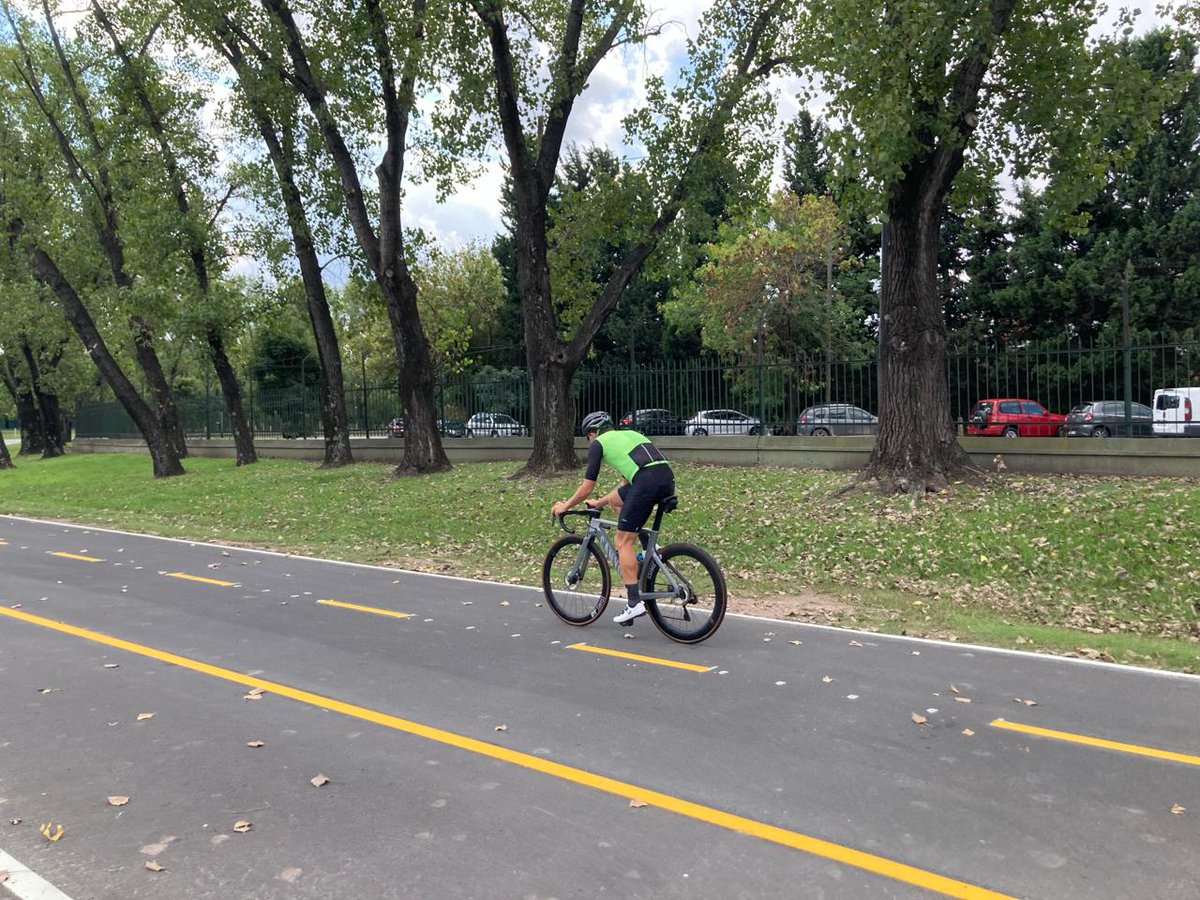 saavedraonline's tweet image. Exclusivo | Sin actos ni anuncios, se inauguró la Pista del #ParqueSarmiento: la entrada cuesta $530 y los ciclistas ya comenzaron a usarla 📸