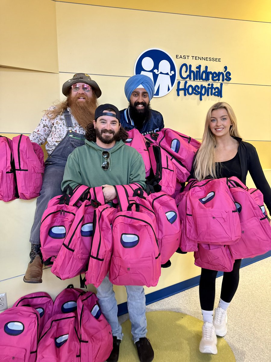 We had the honor of visiting East Tennessee Children’s Hospital and surprising kids with backpacks full of toys and stuffed animals 🧸 

A huge thank you to East Tennessee Children’s Hospital for having us and to the children and their families who were so welcoming 🫶🏽