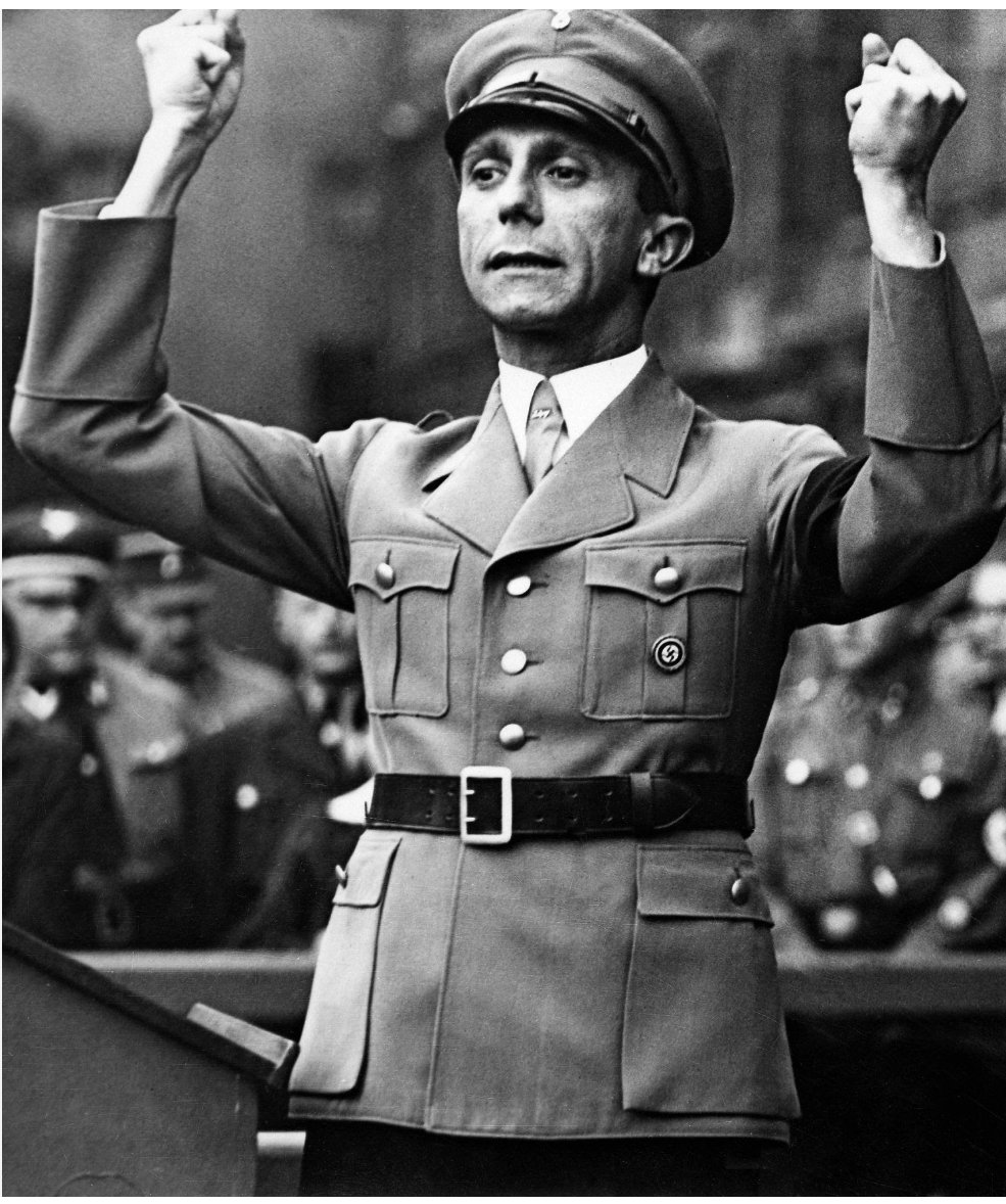 “Si no puedes negar las malas noticias, inventa otras que las distraigan”.
Joseph Goebbels