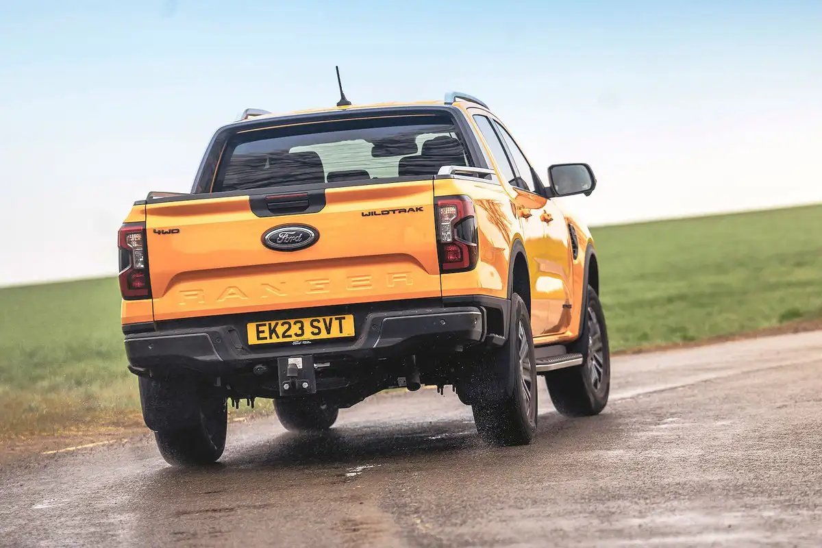 REVIEW: The latest Ford Ranger offers an impressive blend of good on-road dynamics and working truck abilities with comfort for the driver and passengers 👀 Sounds promising, so is it the pick-up truck to buy? Our verdict is in - buff.ly/2Hdt8j8