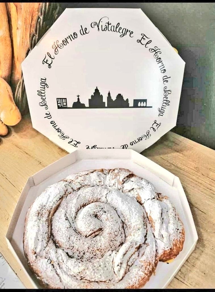 ATENCIÓN, ATENCIÓN...
Entre todos los retuits sortearemos 2 empanadas familiares y 2 ensaimadas rellenas de crema,el sorteo será el próximo viernes y los ganadores recogerán sus premios el sábado por la mañana,a darle caña y mucha suerte familia.