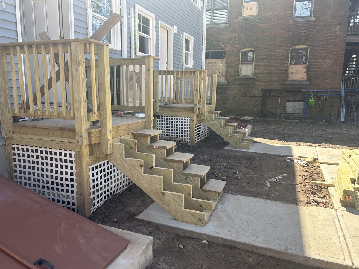 Habitat_NCC's tweet image. 🛠️🏠 Quick update on 85-87 Barbour Street: Our volunteers are making great strides in installing cabinets, trim, hardware, and starting the framing of exterior stairs. Big thanks to all! Your hard work is shaping these homes. #HabitatForHumanity #HFHNCC #CommunityEffort #fyp