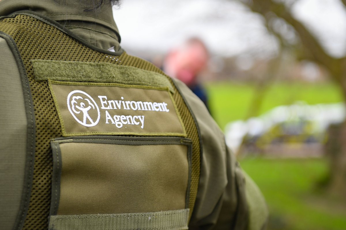 EnvAgencyAnglia's tweet photo. Remember, it’s #CloseSeason for coarse fishing on rivers. This means it's illegal to fish for coarse fish in rivers until 15 June.   

If you spot incidents of illegal fishing, you can report this to the Environment Agency’s incident number 0800 807060. https://t.co/JPlhYQyaFa